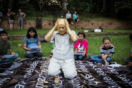 Myanmar contemporary performance art Myat Kyawt
